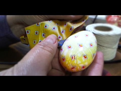 Dye Eggs with Silk